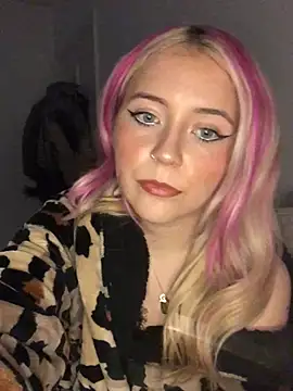 Snapshot of Blondie_Sofia_Essexbabe chatting on 14, 1, 2026 Blondie Sofia Essexbabe online show from 14, 1, 2026