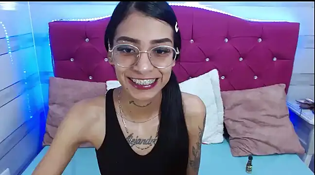 Karla SlutSkinny online show from 28, 2, 2025