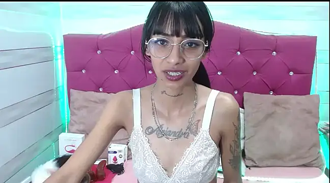 Karla SlutSkinny online show from 17, 3, 2025