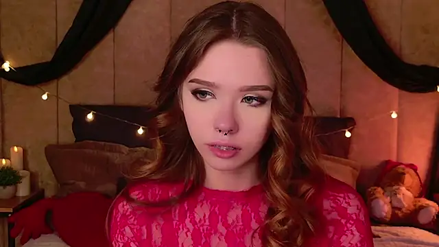 Snapshot of Sierra_Fane chatting on 2, 3, 2025 Sierra Fane online show from 2, 3, 2025