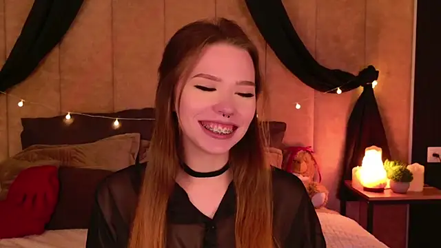 Snapshot of Sierra_Fane chatting on 6, 3, 2025 Sierra Fane online show from 6, 3, 2025