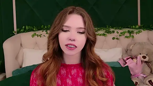 Snapshot of Sierra_Fane chatting on 9, 3, 2025 Sierra Fane online show from 9, 3, 2025