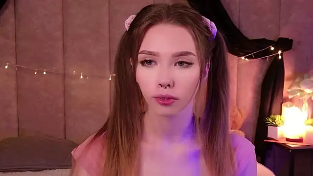 Snapshot of Sierra_Fane chatting on 14, 9, 2025 Sierra Fane online show from 14, 9, 2025