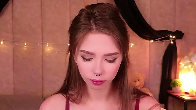 Snapshot of Sierra_Fane chatting on 22, 9, 2025 Sierra Fane online show from 22, 9, 2025