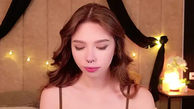 Snapshot of Sierra_Fane chatting on 11, 10, 2025 Sierra Fane online show from 11, 10, 2025