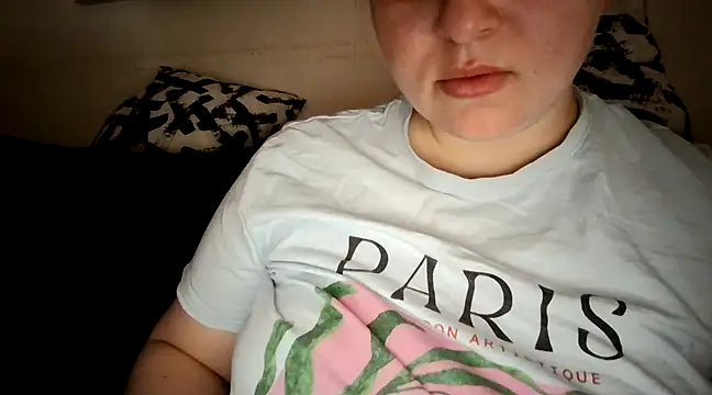 Snapshot of KamillaLaLove chatting on 25, 2, 2025 KamillaLaLove online show from 25, 2, 2025