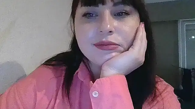 Snapshot of KamillaLaLove chatting on 4, 10, 2025 KamillaLaLove online show from 4, 10, 2025