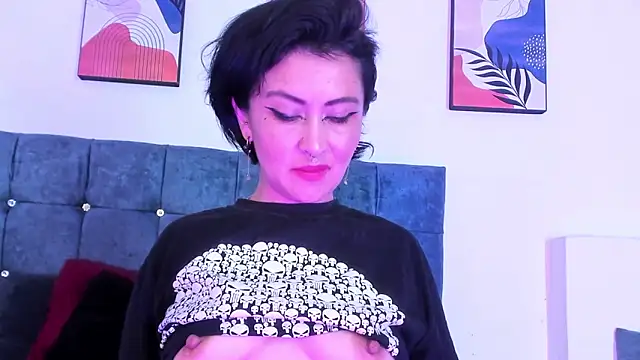 lilith catt online show from 8, 3, 2025