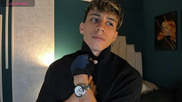 Snapshot of Allex_Cano chatting on 3, 3, 2025 Allex Cano online show from 3, 3, 2025