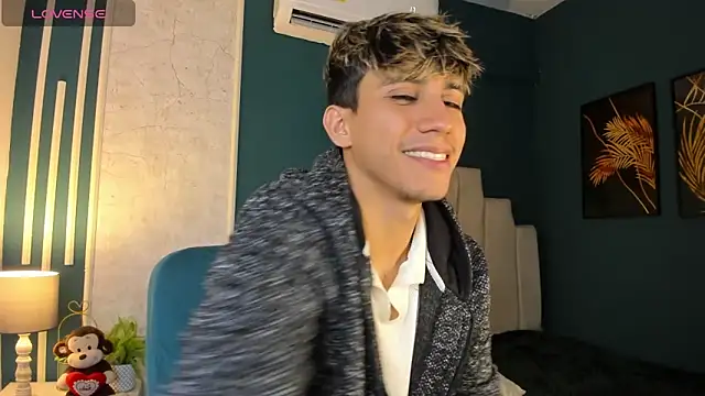 Snapshot of Allex_Cano chatting on 17, 3, 2025 Allex Cano online show from 17, 3, 2025