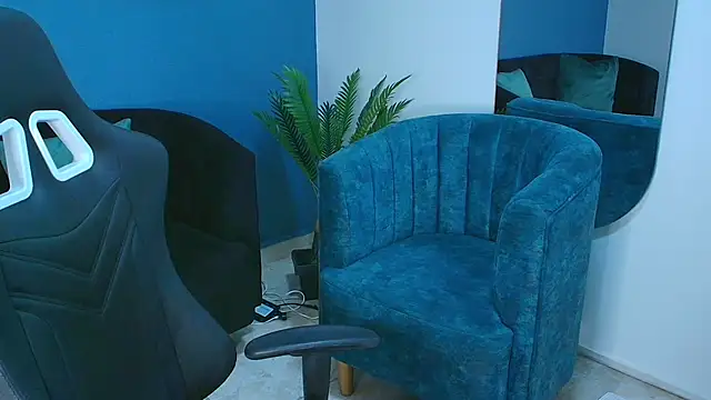 Zamira Taylor online show from 25, 9, 2025