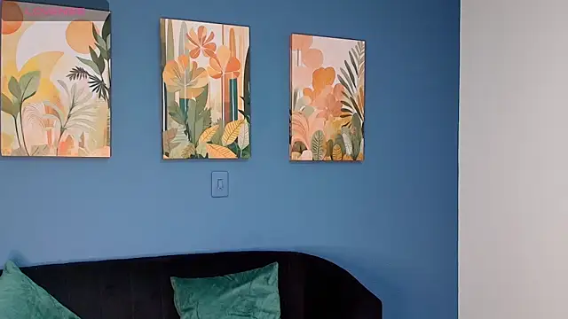 Zamira Taylor online show from 15, 10, 2025