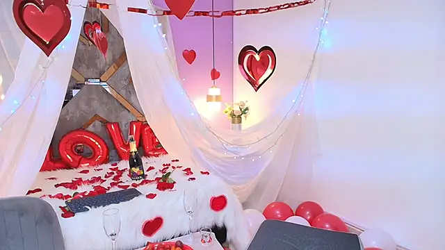 Zamira Taylor online show from 15, 2, 2026