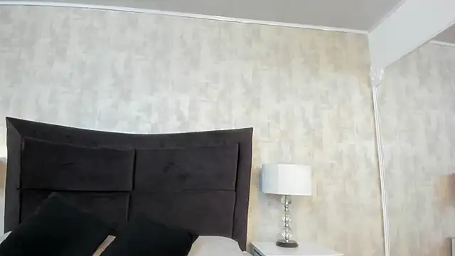 Snapshot of NahomyCarther chatting on 10, 10, 2025 NahomyCarther online show from 10, 10, 2025