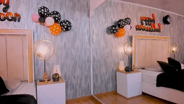 Snapshot of NahomyCarther chatting on 31, 10, 2025 NahomyCarther online show from 31, 10, 2025