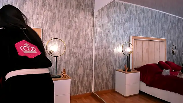 NahomyCarther online show from 29, 11, 2025