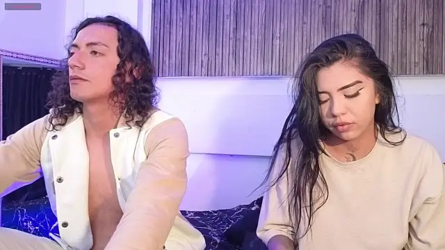 Snapshot of aron_and_paula chatting on 21, 9, 2025 aron and paula online show from 21, 9, 2025