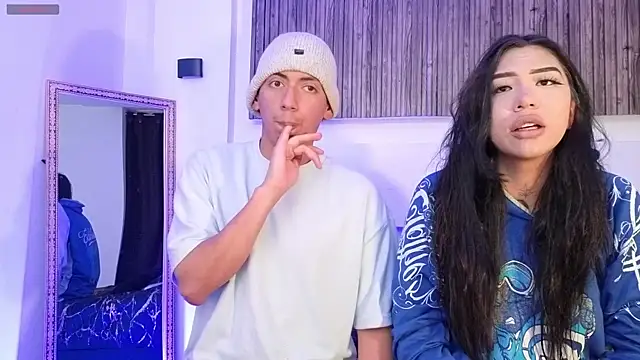 Snapshot of aron_and_paula chatting on 29, 9, 2025 aron and paula online show from 29, 9, 2025