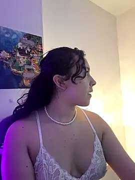 Snapshot of ammy_e chatting on 10, 9, 2025 ammy e online show from 10, 9, 2025