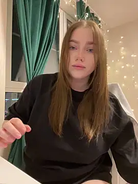 Snapshot of Milana_mil chatting on 19, 2, 2025 Milana mil online show from 19, 2, 2025