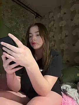 Snapshot of Milana_mil chatting on 4, 3, 2025 Milana mil online show from 4, 3, 2025
