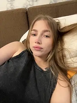 Snapshot of Milana_mil chatting on 14, 9, 2025 Milana mil online show from 14, 9, 2025