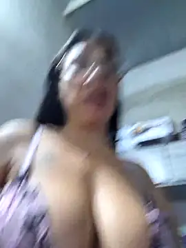 Snapshot of hot_veteran01 chatting on 15, 4, 2026 hot veteran01 online show from 15, 4, 2026
