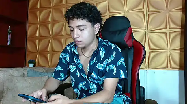 Snapshot of CamilowhiteS chatting on 21, 2, 2025 CamilowhiteS online show from 21, 2, 2025