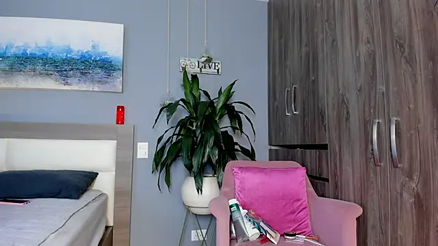 Snapshot of Ashly_hills chatting on 9, 4, 2026 Ashly hills online show from 9, 4, 2026