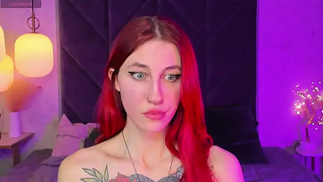 Dita Redrum online show from 25, 2, 2025