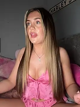 hottie harleigh69 online show from 20, 3, 2025