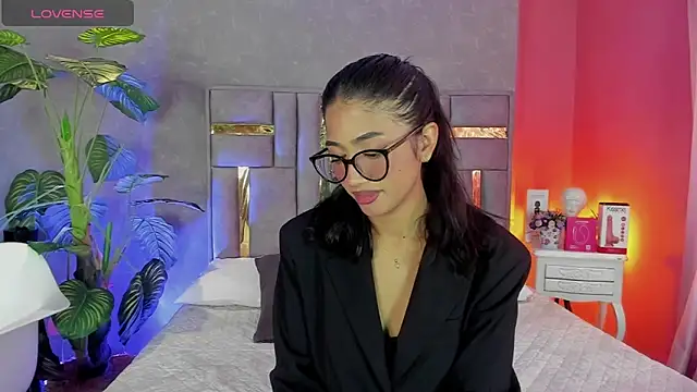 Tyla Ks online show from 11, 4, 2026