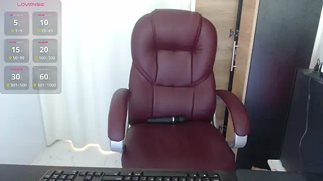 Snapshot of Mature_2025 chatting on 11, 5, 2026 Mature 2025 online show from 11, 5, 2026