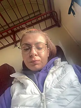 Snapshot of KittieHallo chatting on 11, 3, 2025 KittieHallo online show from 11, 3, 2025