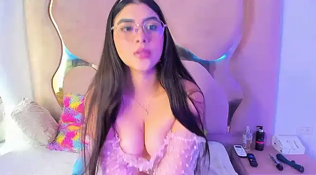 Snapshot of Julietahtx chatting on 22, 2, 2025 Julietahtx online show from 22, 2, 2025