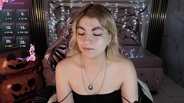 lili conor s online show from 22, 10, 2025