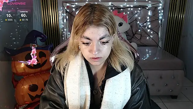 lili conor s online show from 23, 10, 2025