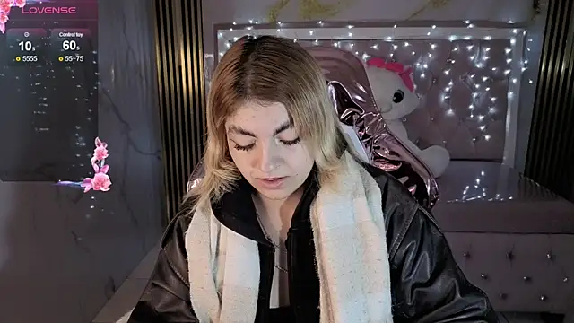 lili conor s online show from 8, 11, 2025