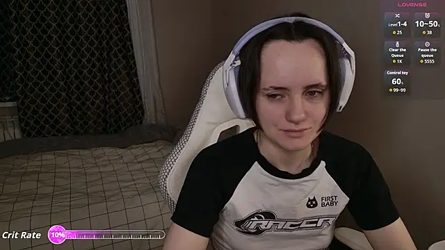 Snapshot of Luna_Loveee chatting on 2, 3, 2026 Luna Loveee online show from 2, 3, 2026