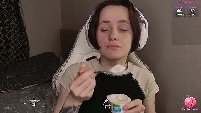 Snapshot of Luna_Loveee chatting on 26, 3, 2026 Luna Loveee online show from 26, 3, 2026