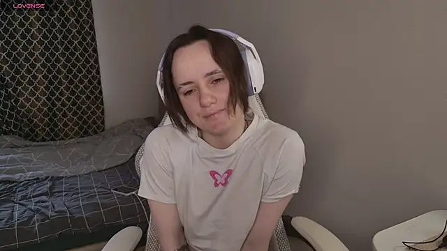 Snapshot of Luna_Loveee chatting on 14, 4, 2026 Luna Loveee online show from 14, 4, 2026