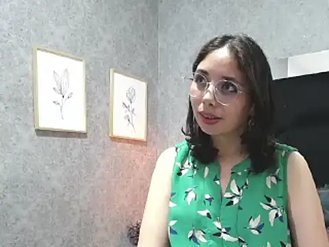 Stephanie Sun online show from 6, 3, 2025