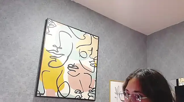 Stephanie Sun online show from 10, 3, 2025