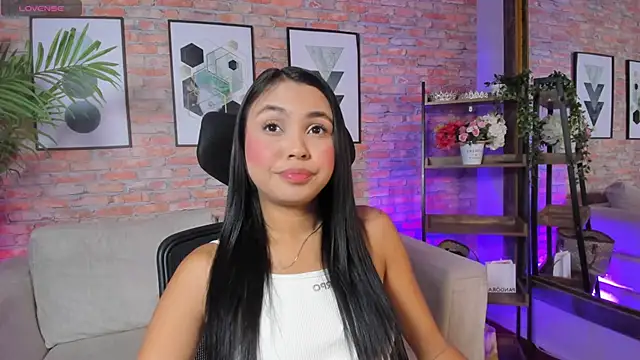 Lucia Brown  online show from 26, 9, 2025