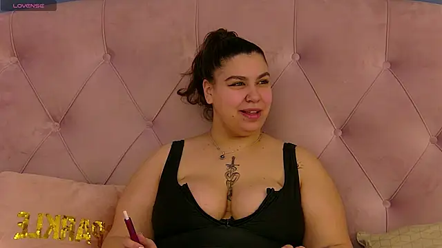 Snapshot of Millie_Joy chatting on 11, 3, 2025 Millie Joy online show from 11, 3, 2025