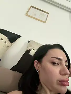 Mia Splash online show from 25, 6, 2026