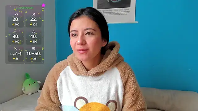 Snapshot of Emily--Swan-- chatting on 12, 3, 2025 Emily--Swan-- online show from 12, 3, 2025