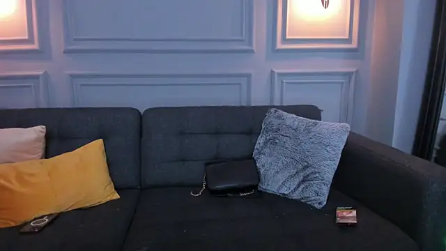 BridgitteBia online show from 2, 3, 2025