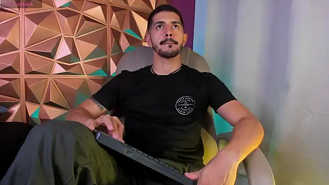 Snapshot of AlejandroStormm chatting on 15, 2, 2026 AlejandroStormm online show from 15, 2, 2026