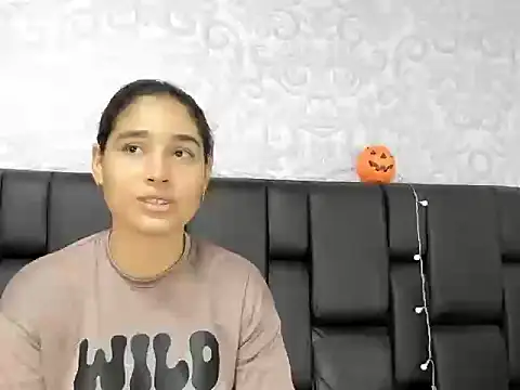 ElizaAndQuisha online show from 24, 10, 2025